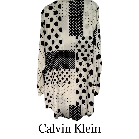 Calvin Klein XL polka dot button down blouse. Excellent condition. like New. - Picture 2 of 7